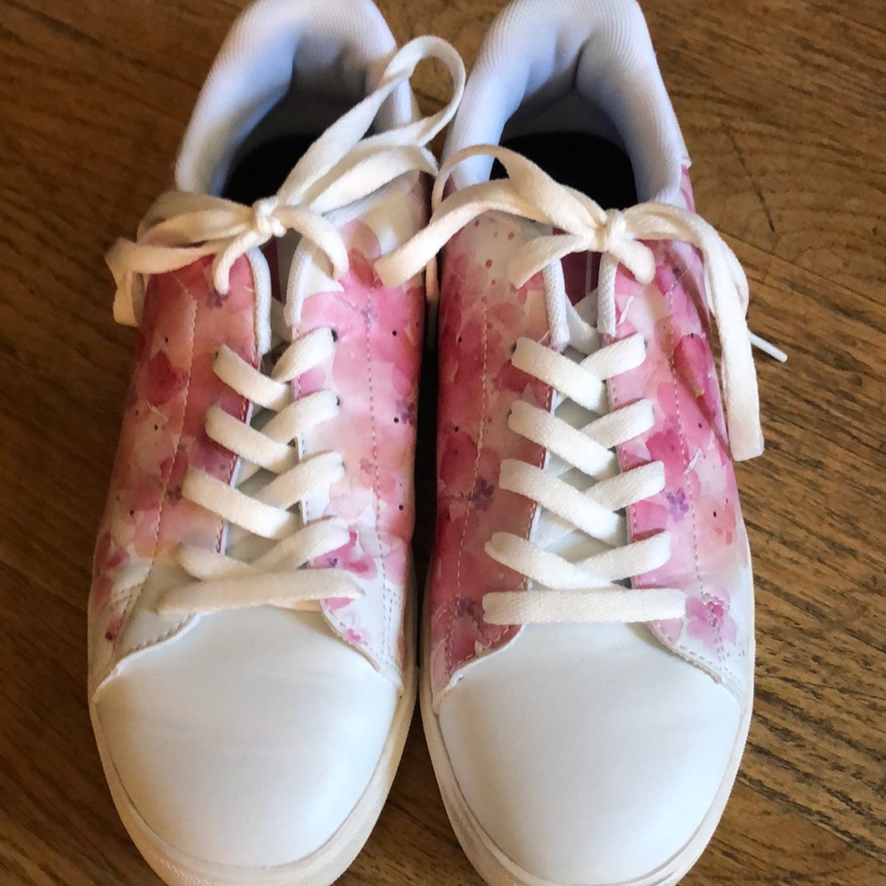 BTS Seoul Sugar special addition cherry blossom sneakers. Barely worn.